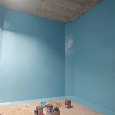 Bể chứa nước sinh hoạt đang thi công sơn ET5775 KCC màu xanh dương